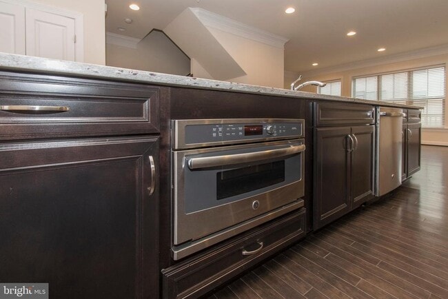 Building Photo - 14337 Potomac Heights Ln