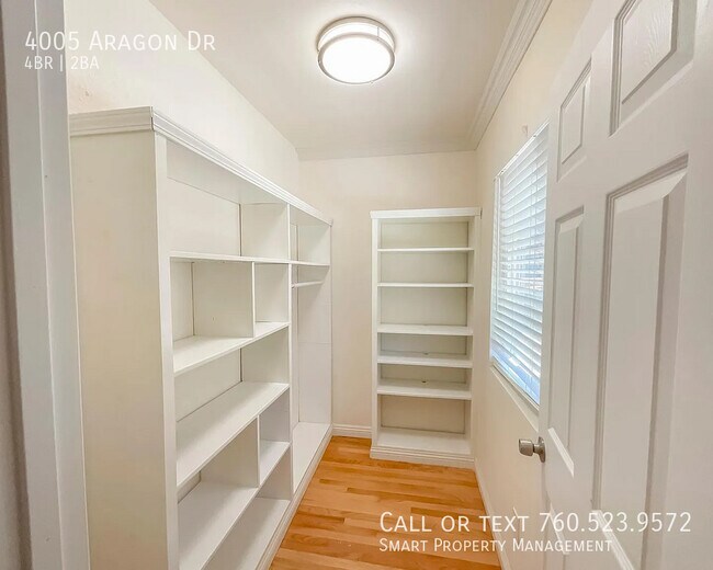 Building Photo - 4005 Aragon Dr