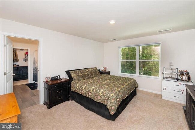 Building Photo - 454 Currant Cir