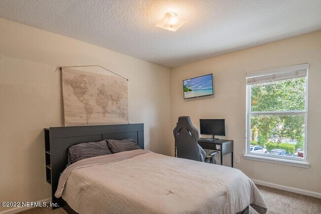 Building Photo - 13808 Herons Landing Way