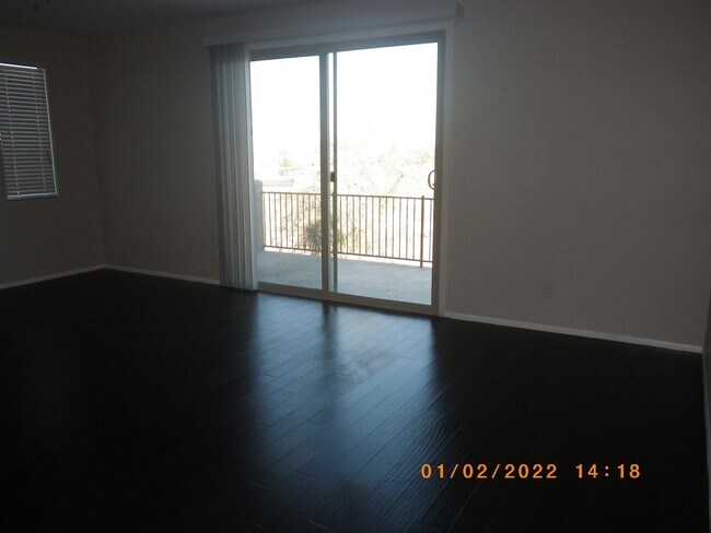 Building Photo - Beautiful 5 Bedroom House with City View