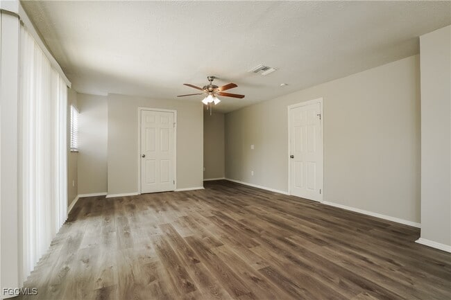 Building Photo - 5107 5th St W