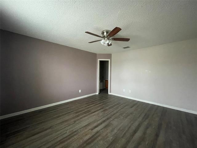 Building Photo - 2900 Sheridan Ln