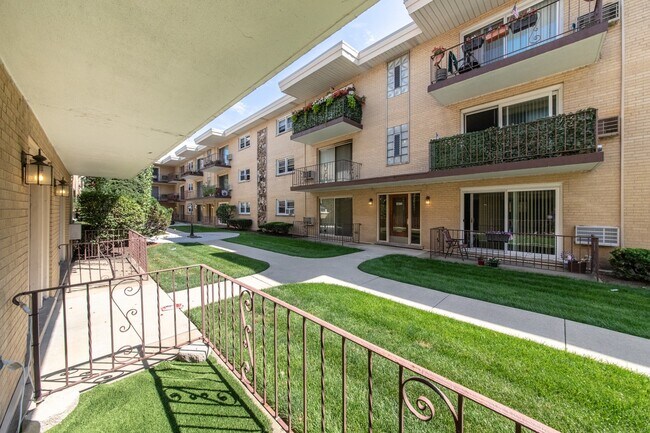 Building Photo - 4835 N Central Ave