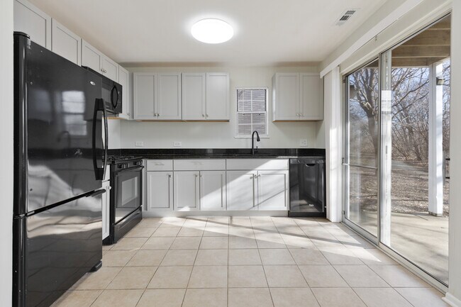 Building Photo - 63 N Victoria Ln