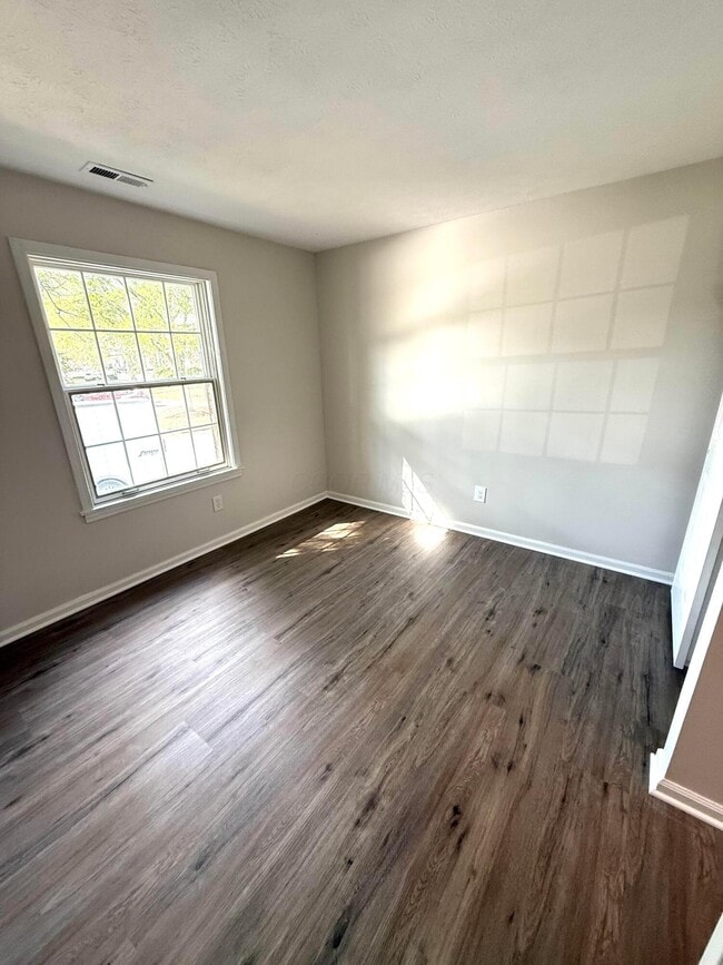 Building Photo - 1440 Slade Ave