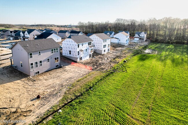 Building Photo - 2780 Riverview Ln
