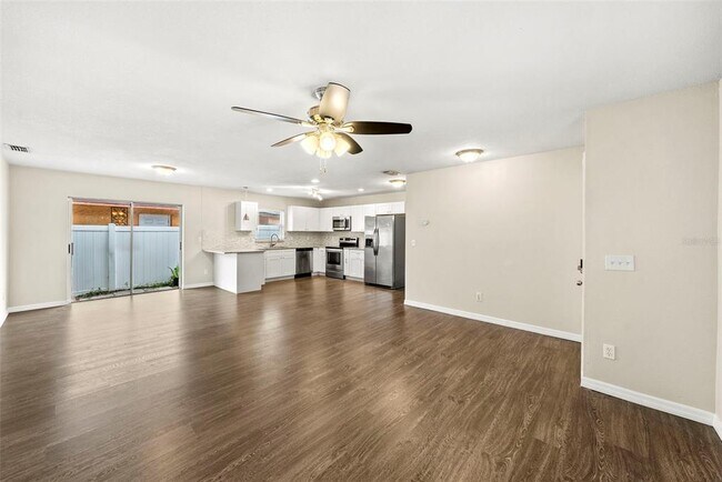 Building Photo - 6601 N Elizabeth St