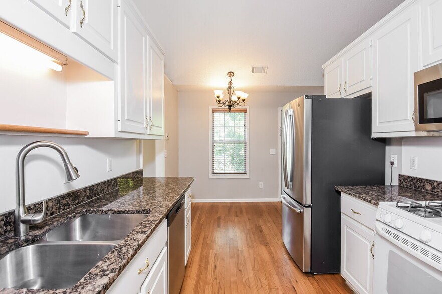 Building Photo - 301 Saddlewood Dr