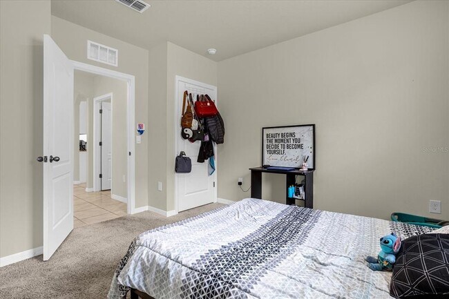 Building Photo - 1842 Egret Meadows Ave