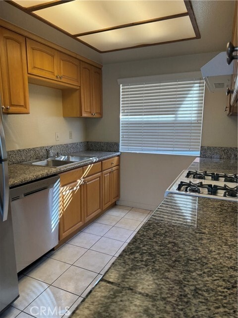 Building Photo - 836 S Sierra Vista Ave