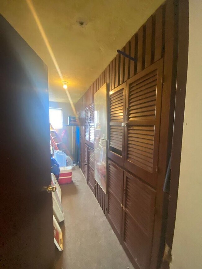 Building Photo - 5701 Tulip St