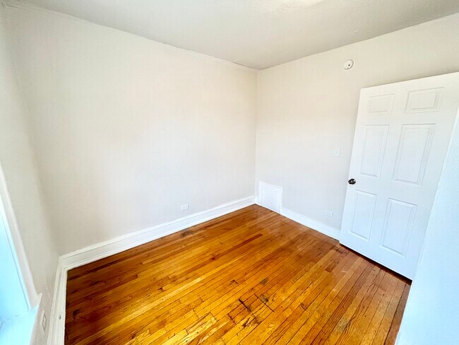 Building Photo - 4058 W Crystal St