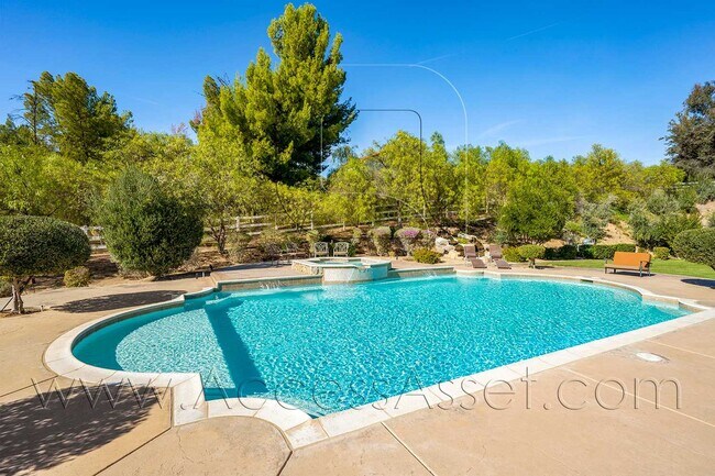 Building Photo - The Ultimate Tuscan Inspired Wine Country Estate With 5 Bed/6 Bath!