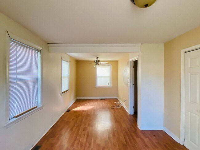 Building Photo - Adorable 3bdrm/1.5bth Cape-Cod  Located in Richmond's Southside!!  **NEWLY RENOVATED**