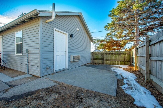 Building Photo - 2415 E Street