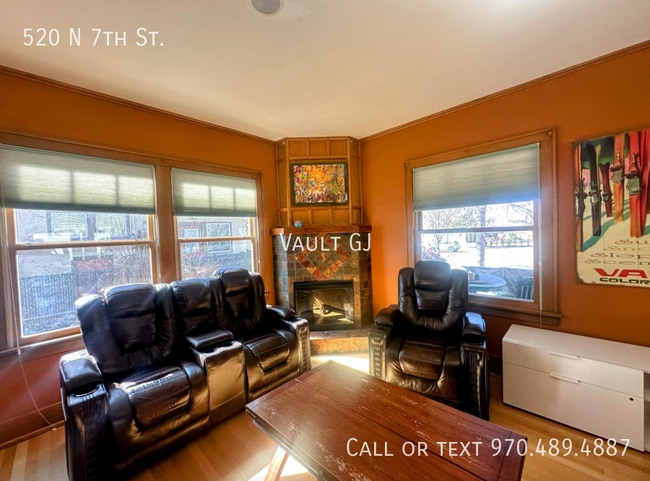 Building Photo - 520 N 7th St