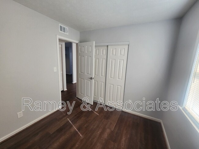 Building Photo - 5703 Chestnutwood Way