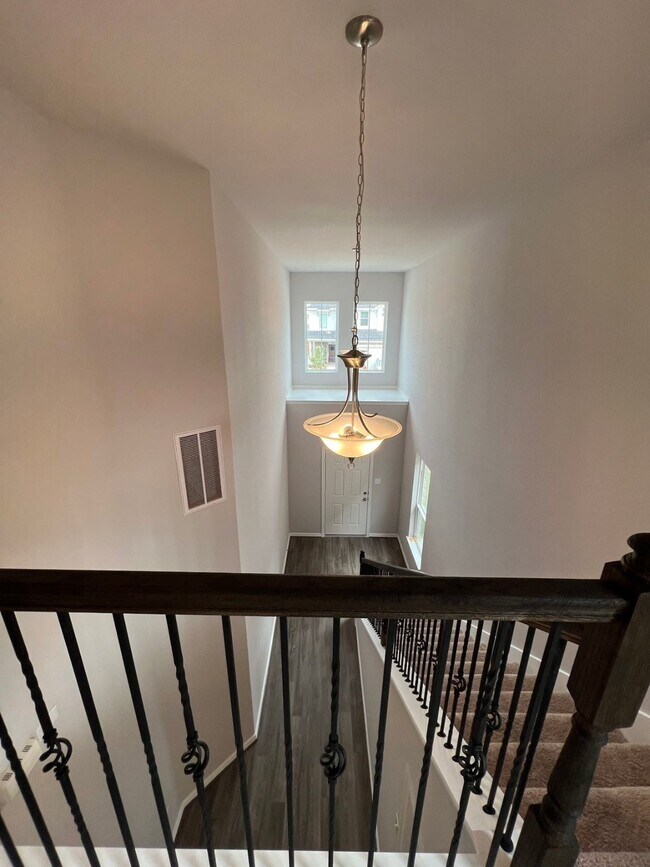 Building Photo - 15446 Islandview Ln