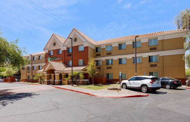 Building Photo - Furnished Studio-Phoenix - Airport - Tempe
