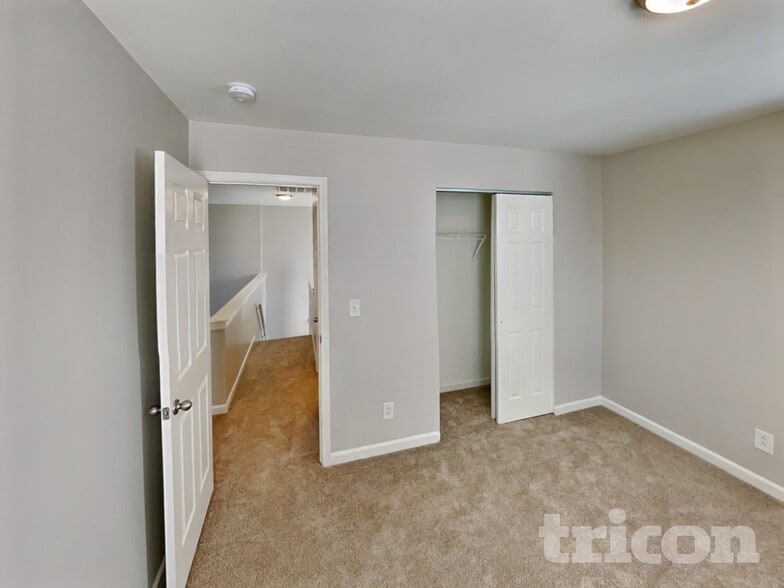 Building Photo - 693 Winners Point