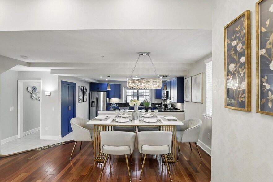 Building Photo - 14545 Damai Ln
