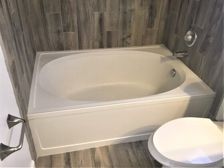 Building Photo - 10244 Shawna St NW