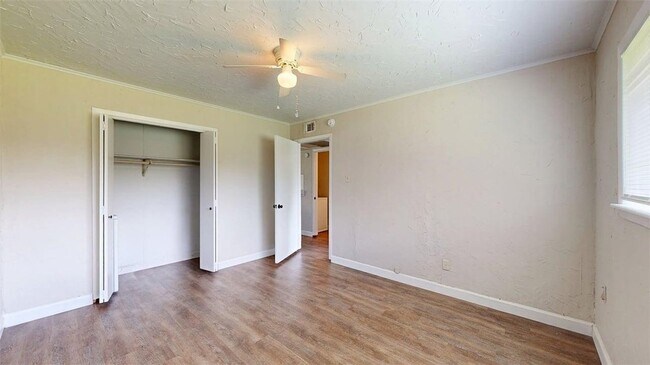 Building Photo - 16567 Farm to Market Rd 2154