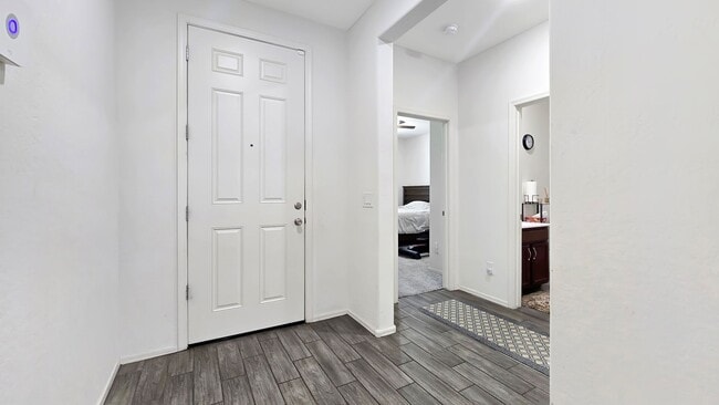 Building Photo - Beautiful and Spacious Cortana at Desert Oasis Home!! Community Pool!