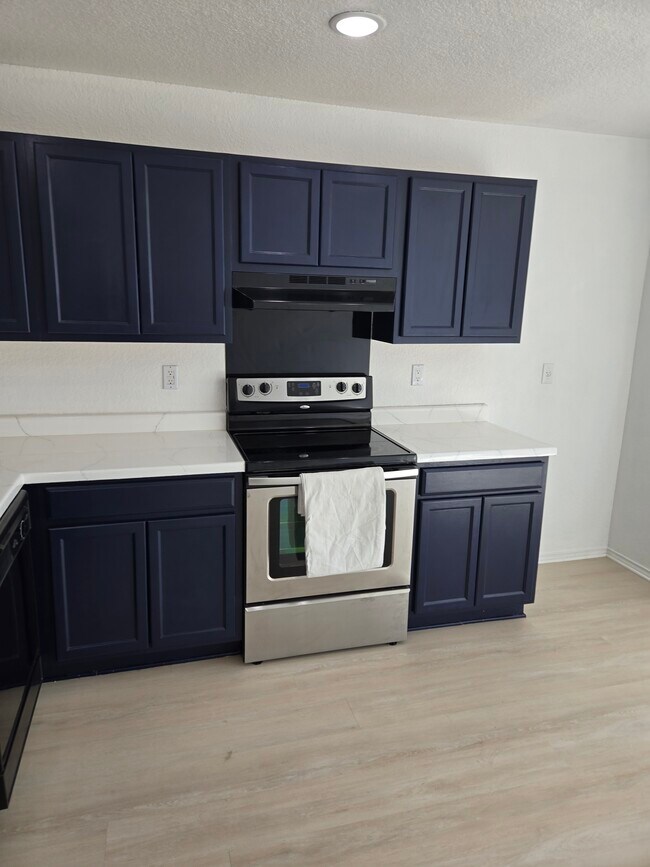 Building Photo - 212 Capistrano Dr