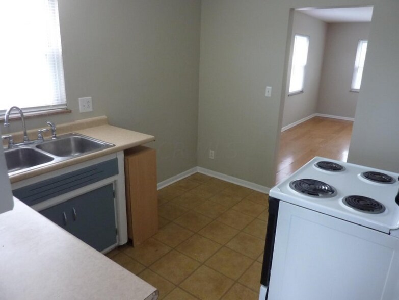 Building Photo - 3080 Steele Ave