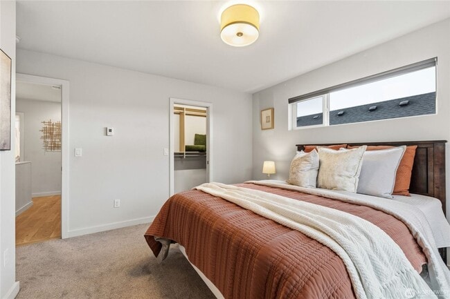 Building Photo - Luxury Ballard Townhouse for Rent | Designer Living in Seattle's Most Walkable Neighborhood