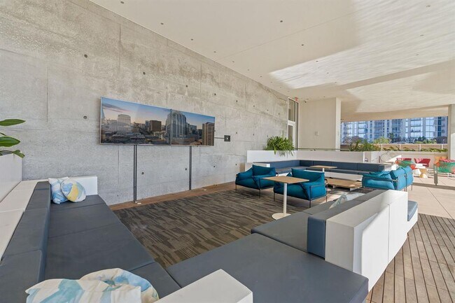 Building Photo - 301 West Ave