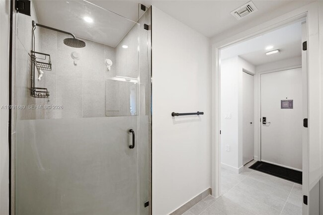 Building Photo - 121 NE 5th St