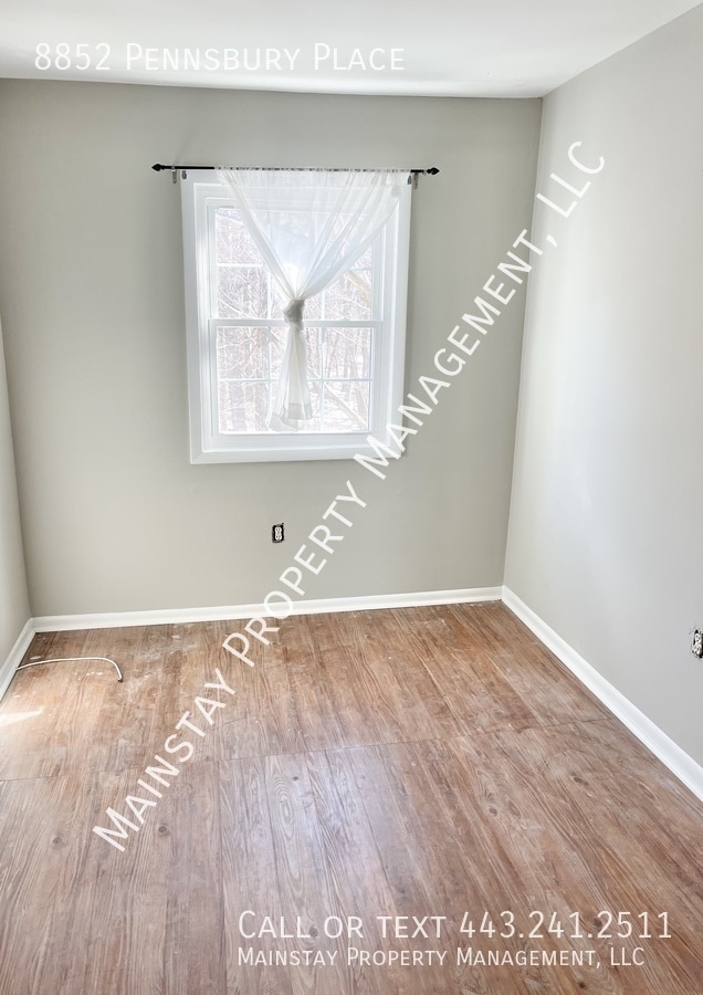 Building Photo - 8852 Pennsbury Pl