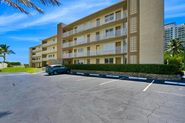 Building Photo - 3600 N Ocean Dr