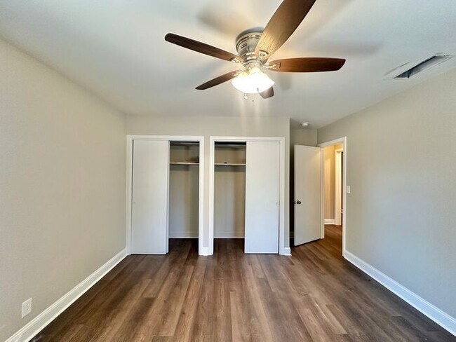Building Photo - Newly Remodeled 4 Bedroom 2 Bath in Tyler!