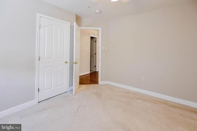 Building Photo - 13003 Belle Meade Trace