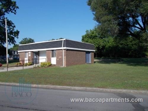 Building Photo - Colonial Village Apartments