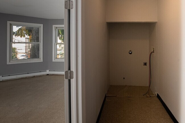 Building Photo - 223 Fairmount Ave
