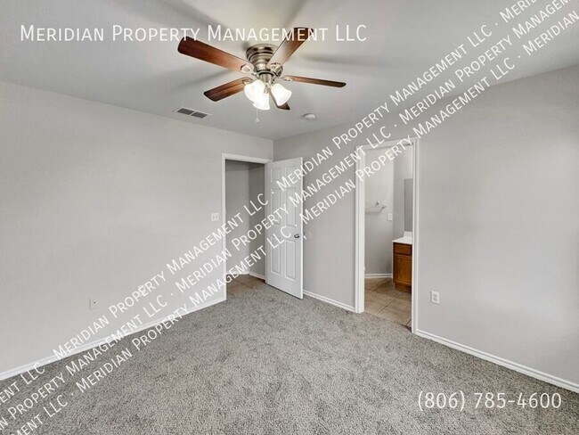 Building Photo - 531 N. Clinton-