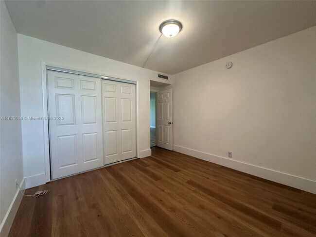 Building Photo - 8419 Forest Hills Dr