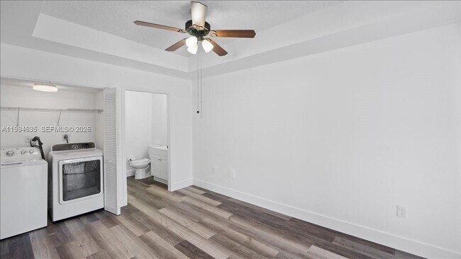 Building Photo - 8625 SW 152nd Ave