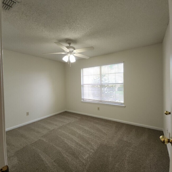 Building Photo - Chimeny Lake Home COMING SOON