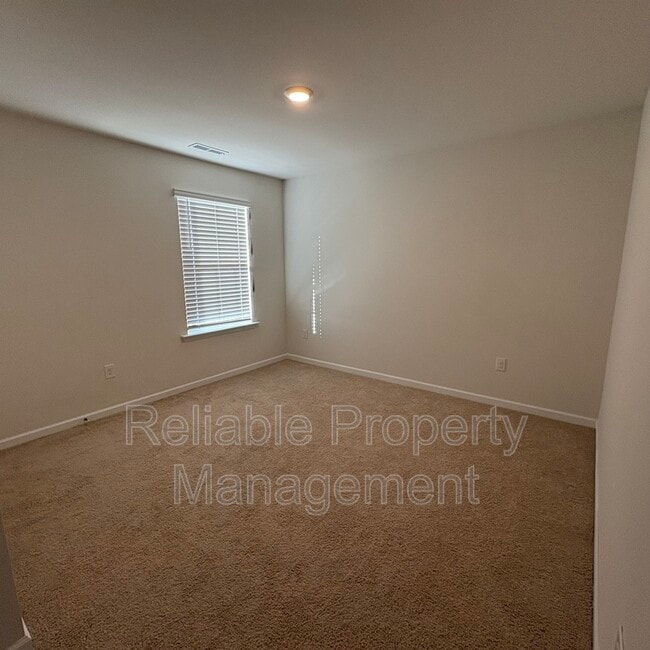 Building Photo - 96 Black Crk Dr