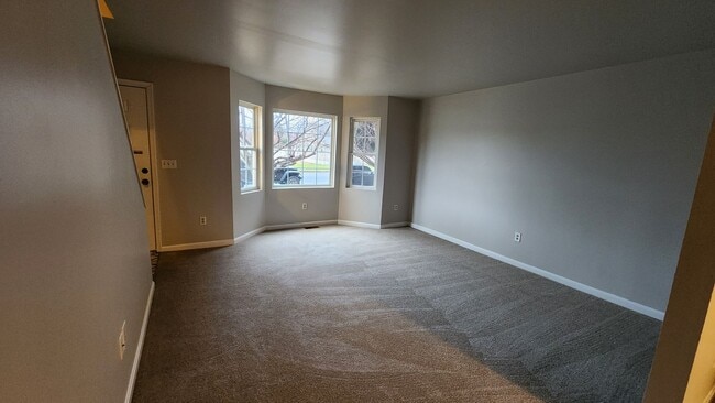 Building Photo - Affordable 2 bedroom / 1 bathroom townhome.
