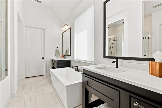 Building Photo - 2432 Casia Lndg