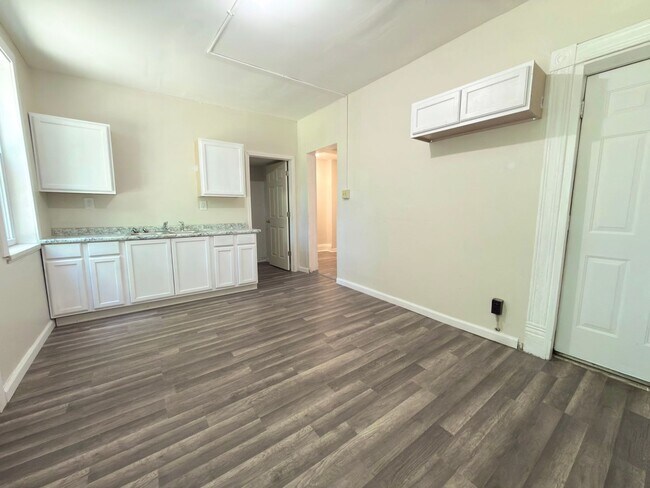 Building Photo - Updated 4-Bedroom Cincinnati Home | Ready to Move In!
