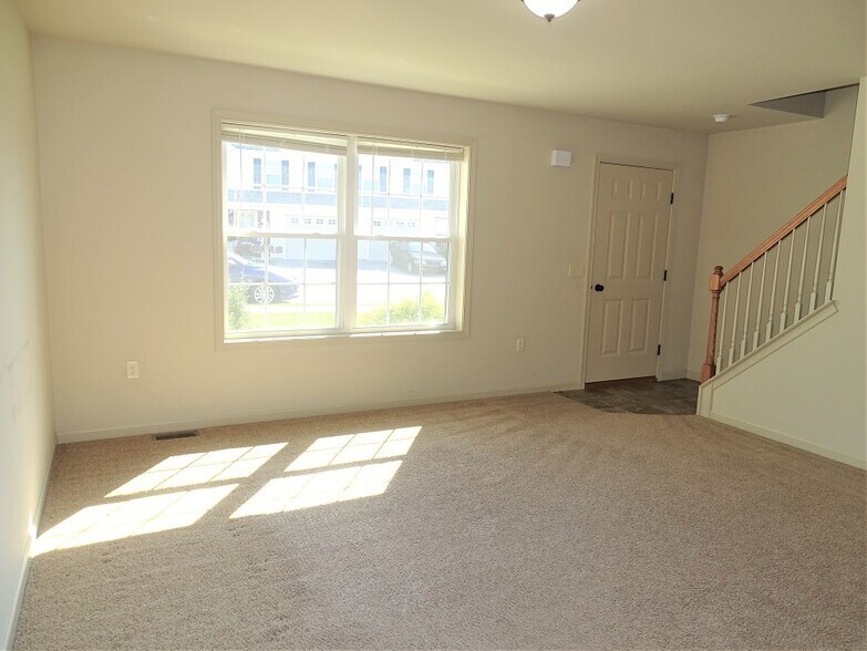 Building Photo - 450 Marlene Way