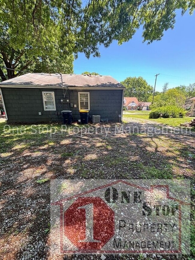 Building Photo - Beautifully Remodeled 2-bedroom, 1-bath ho...